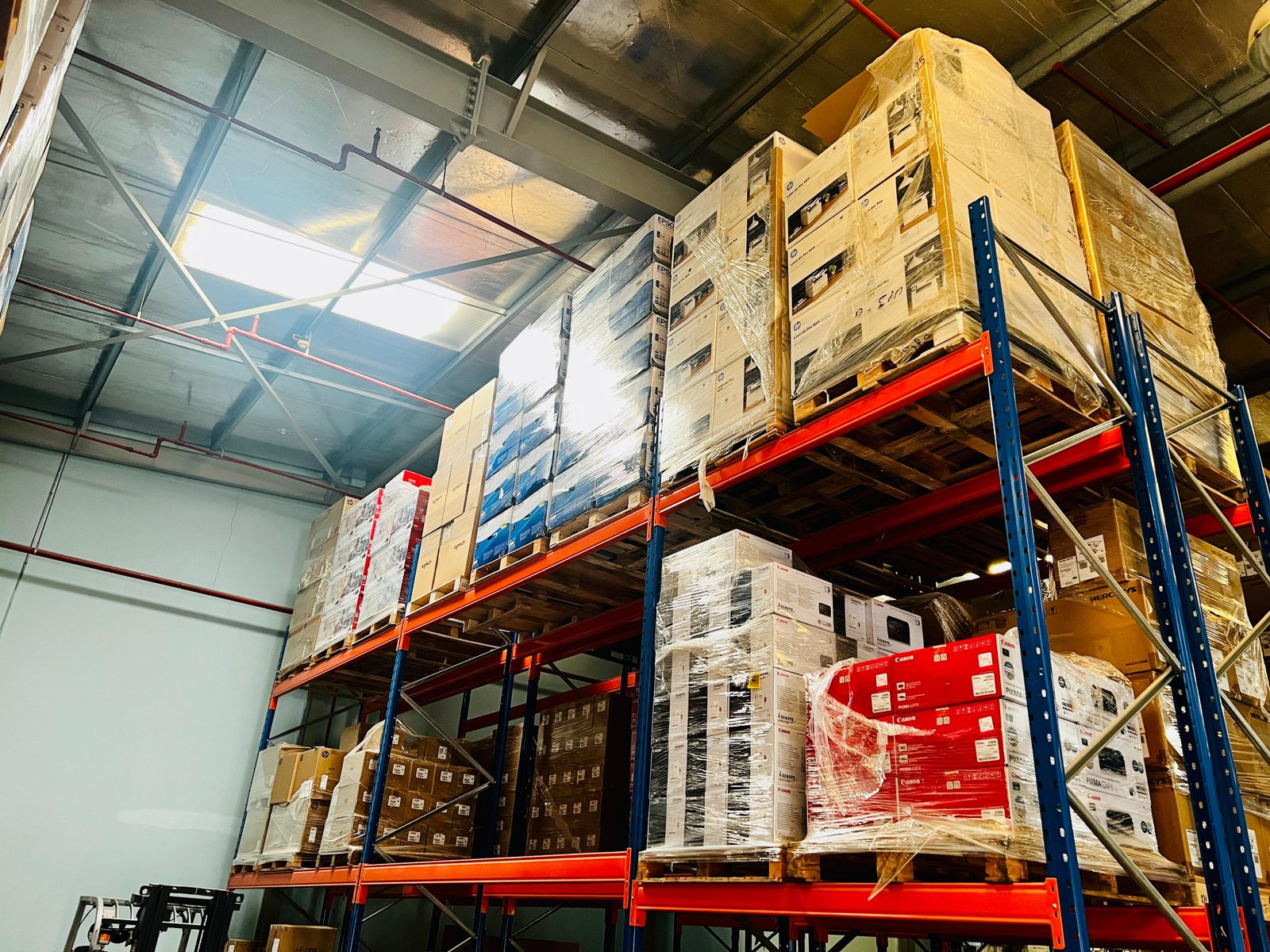 B2B IT Hardware Distribution